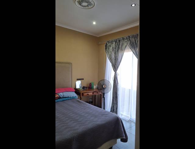12 BEDROOM HOUSE FOR SALE IN SUNNYRIDGE